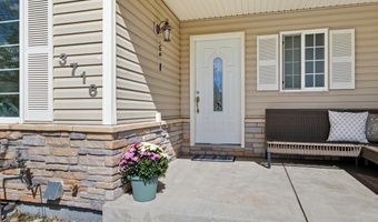 3716 EVERTON Dr, Cheyenne, WY 82009