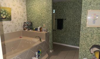522 Twin Point Dr, Benton, LA 71006