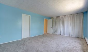 132 Sutton Pl 132, Bloomfield, CT 06002