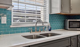 1640 JUNO Trl 102A, Astor, FL 32102