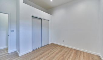 402 E 93rd St E, Los Angeles, CA 90003