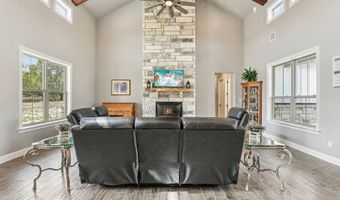 132 Wood Vly, Adkins, TX 78101