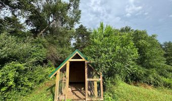873 DELRAY Rd, Augusta, WV 26704