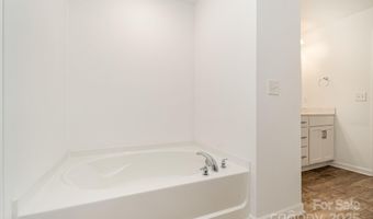 1026 Baileys Chapel Rd, Advance, NC 27006