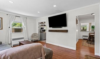 24 Westlyn Ct, Albany, NY 12203