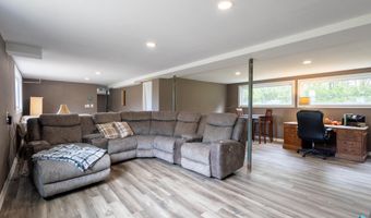 29594 472nd Ave, Beresford, SD 57004