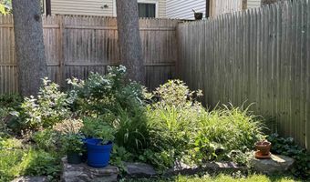 94 Park St, Burlington, VT 05401