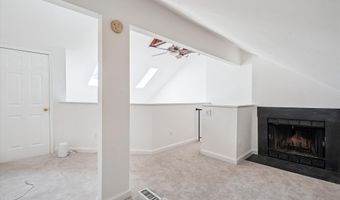 2023 21ST St N 27, Arlington, VA 22201