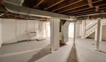 300 Brentwood Blvd, Alton, IL 62002