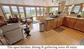 18 Hamor Ln, Bar Harbor, ME 04609