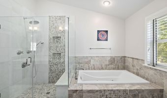 1604 N EDGEWOOD St, Arlington, VA 22201