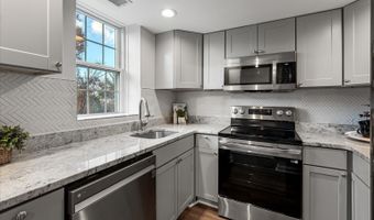 2950 S COLUMBUS St C1, Arlington, VA 22206