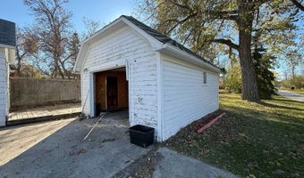 602 Bennett St, Bottineau, ND 58318