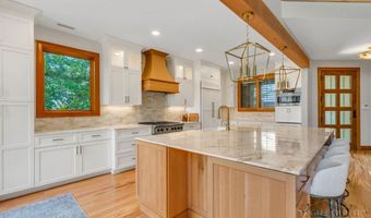 35 Crestview Ln, Banner Elk, NC 28604