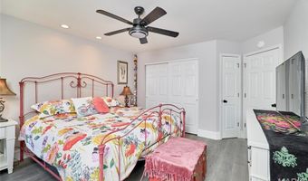 1549 Whispering Creek Dr, Ballwin, MO 63021