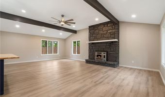 16 Amesbury Ln, Bella Vista, AR 72715