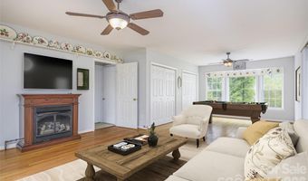 352 Cedar Ln, Arden, NC 28704