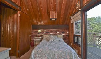 37 Lakeview Dr, Albrightsville, PA 18210