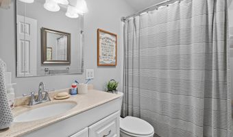 7580 BEACH Dr, Pasadena, MD 21122