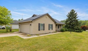 421 Manahan Dr, Angola, IN 46703