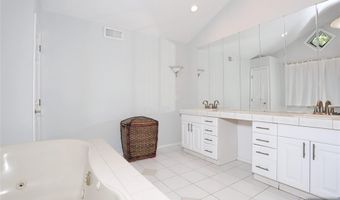 69 Pittis Ave, Allendale, NJ 07401