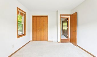 750 Engelhart Dr, Madison, WI 53713