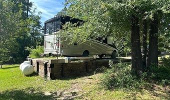 850 Gambier Dr, Alford, FL 32420