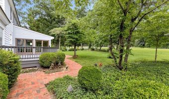 14383 Country Club Dr, Ashland, VA 23005