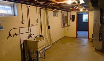 930 WASHINGTON St, Wisconsin Rapids, WI 54494