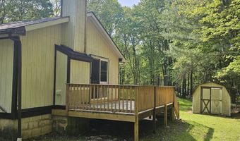 12 Larch Ln, Albrightsville, PA 18210
