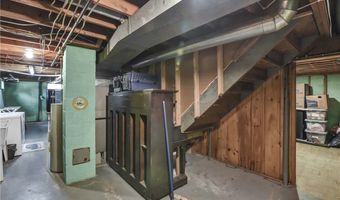183 Sunrise Dr, Amherst, OH 44001