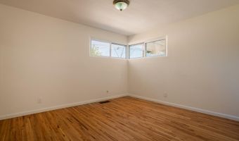 425 Graceland Dr SE, Albuquerque, NM 87108