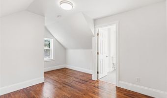 5 Taylor Ct, Cumberland, RI 02864