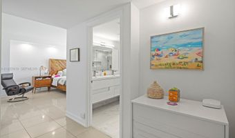 1000 W Island Blvd 504, Aventura, FL 33160