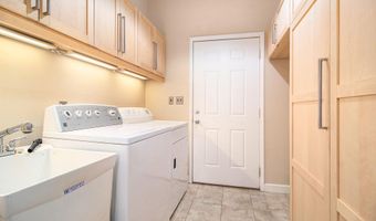 614 Peninsula Ct, Ann Arbor, MI 48105