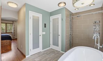 13340 Bainbridge Rd, Anchorage, AK 99516