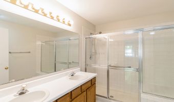 1412 W Crane St 1, Arlington Heights, IL 60004