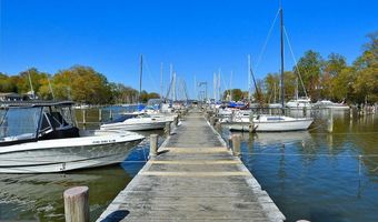 726 HILLCREST Dr, Annapolis, MD 21409