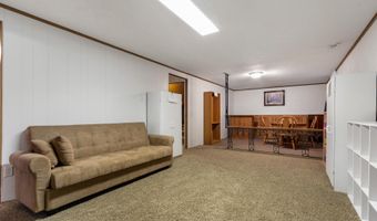 2325 Countryaire Estates Dr, Aberdeen, SD 57401