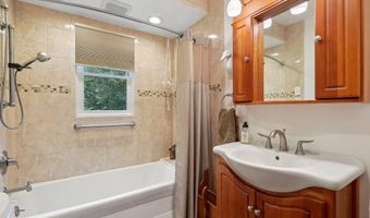 1304 BRYAN POINT Rd, Accokeek, MD 20607
