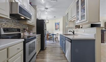 866 Washington St, Bay St. Louis, MS 39520