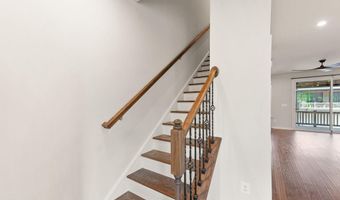 43400 APPLE ORCHARD Sq, Ashburn, VA 20148