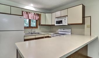 93 Skyline Dr, Albrightsville, PA 18210