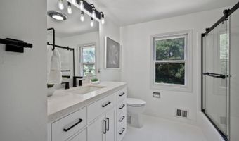 11124 HUNT CLUB Dr, Potomac, MD 20854