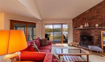 15 Manor Estates Dr 1, Bristol, NH 03222