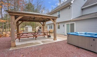106 Cranberry Dr, Blakeslee, PA 18610