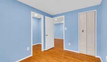 7428 FOUNTAIN HEAD Dr, Annandale, VA 22003