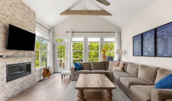 3078 N Spurway Dr, Ann Arbor, MI 48105