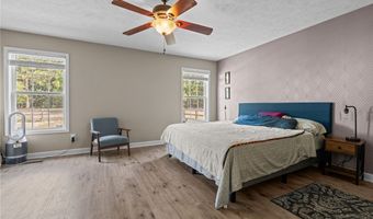 110 Lightwater Dr, Aberdeen, NC 28315