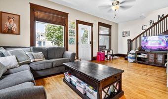 816 N SUPERIOR St, Appleton, WI 54911
